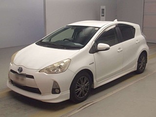2012 Toyota Aqua thumbnail