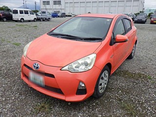 2012 Toyota Aqua thumbnail