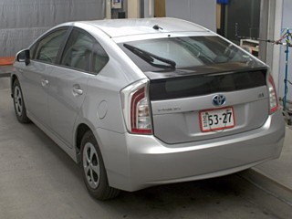 2015 Toyota Prius thumbnail