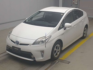 2014 Toyota Prius thumbnail