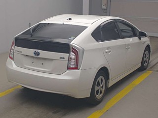 2014 Toyota Prius thumbnail