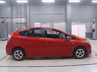 2012 Toyota Prius thumbnail
