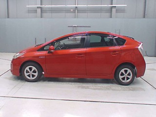 2012 Toyota Prius thumbnail
