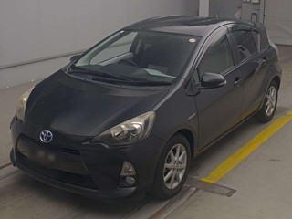 2013 Toyota Aqua thumbnail