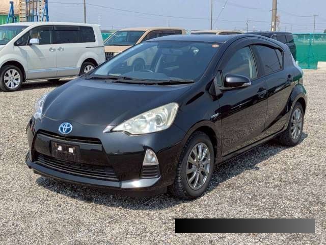 2012 Toyota Aqua thumbnail