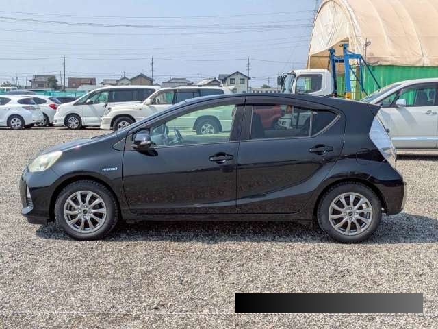 2012 Toyota Aqua thumbnail