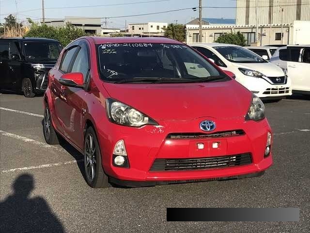 2012 Toyota Aqua thumbnail
