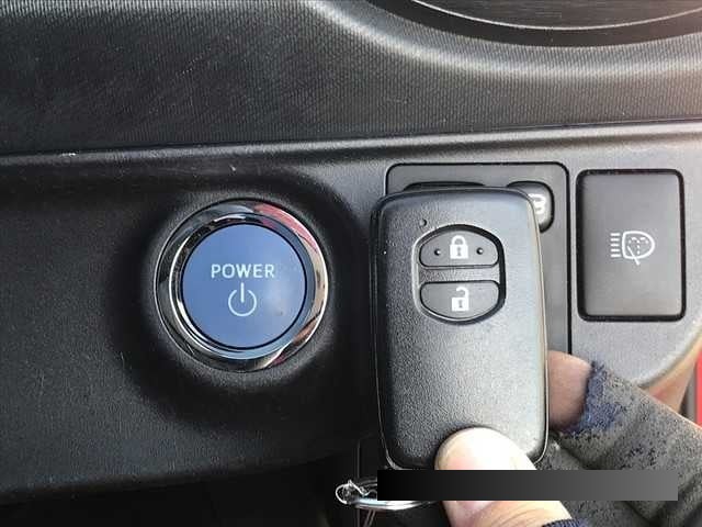 2012 Toyota Aqua thumbnail