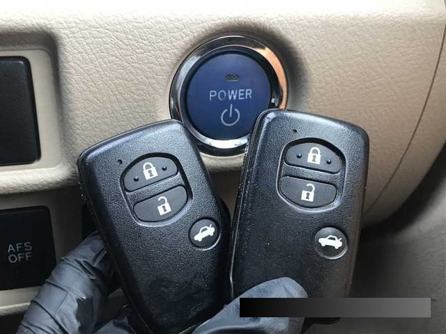 2012 Toyota Sai thumbnail