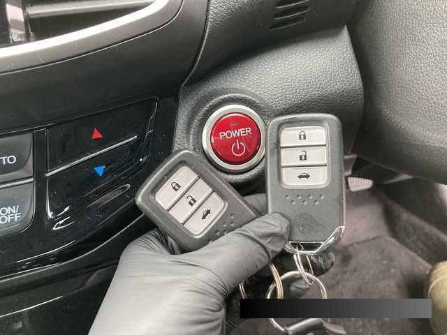 2016 Honda Accord thumbnail