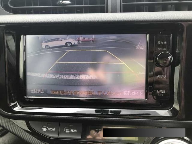 2015 Toyota Aqua thumbnail