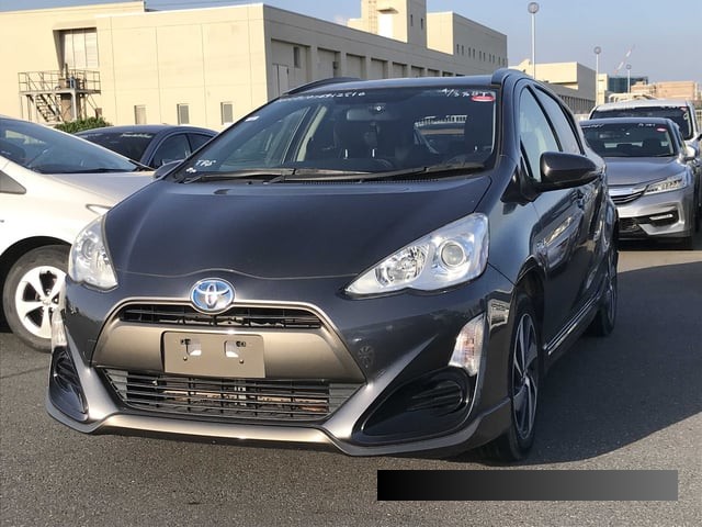 2015 Toyota Aqua thumbnail