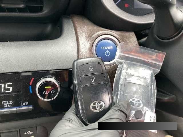 2021 Toyota Yaris thumbnail