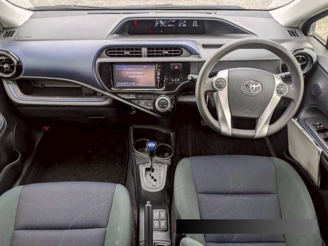 2015 Toyota Aqua thumbnail