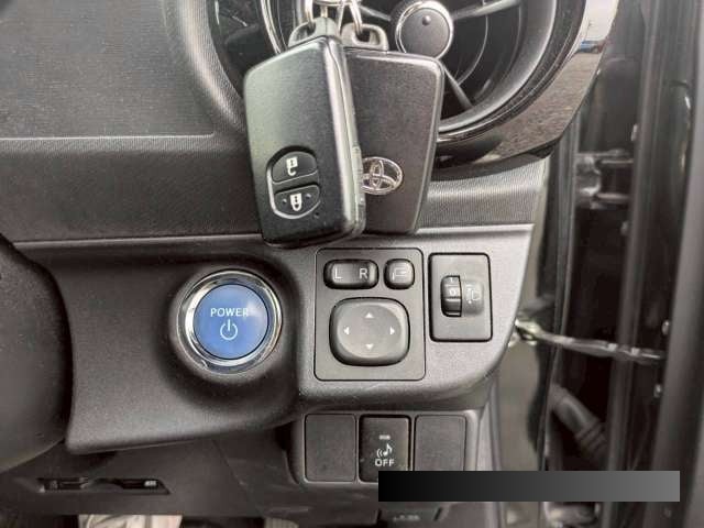 2015 Toyota Aqua thumbnail