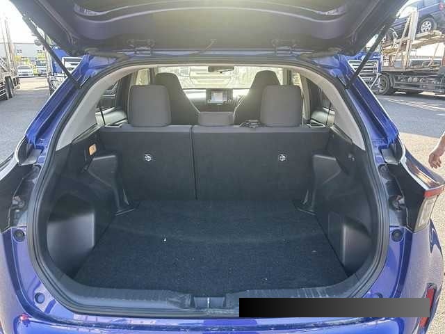 2022 Toyota Yaris thumbnail
