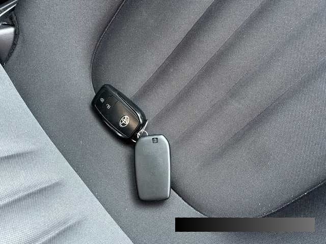 2022 Toyota Yaris thumbnail