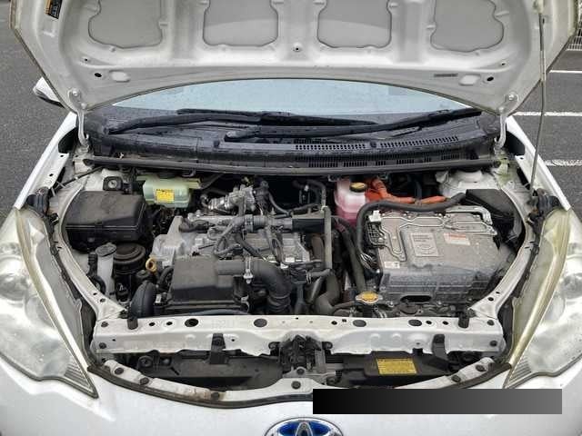 2013 Toyota Aqua thumbnail