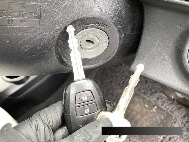 2013 Toyota Aqua thumbnail