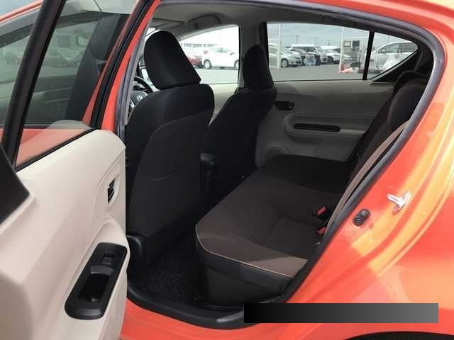 2013 Toyota Aqua thumbnail