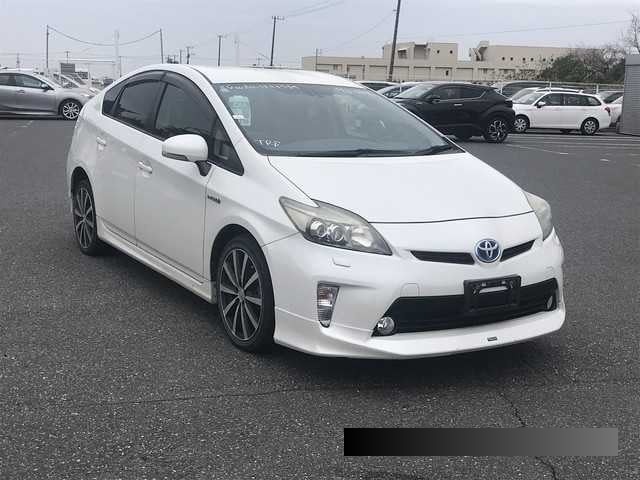 2012 Toyota Prius thumbnail