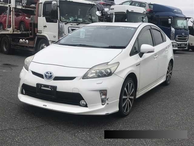 2012 Toyota Prius thumbnail