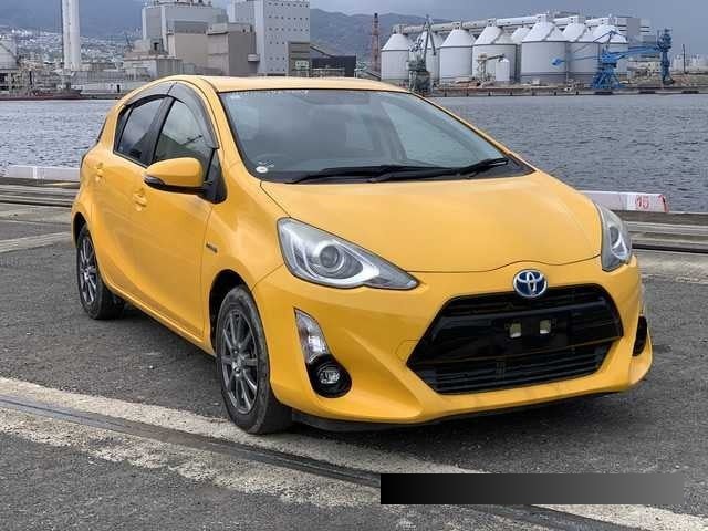 2015 Toyota Aqua thumbnail