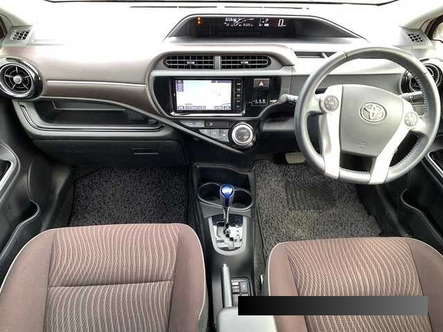 2015 Toyota Aqua thumbnail