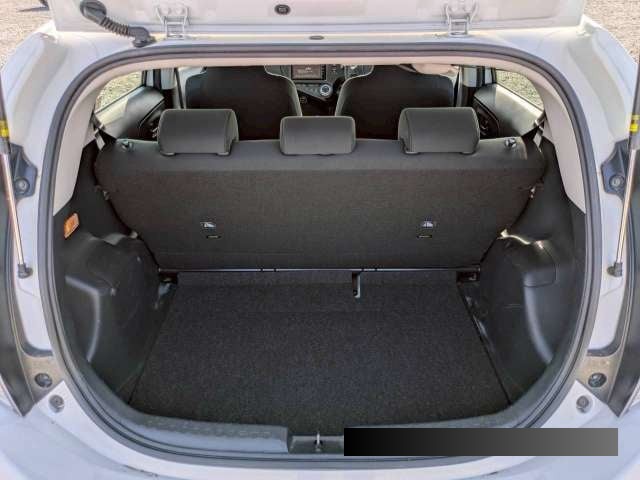 2015 Toyota Aqua thumbnail