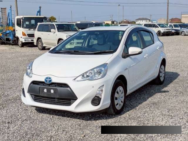 2015 Toyota Aqua thumbnail