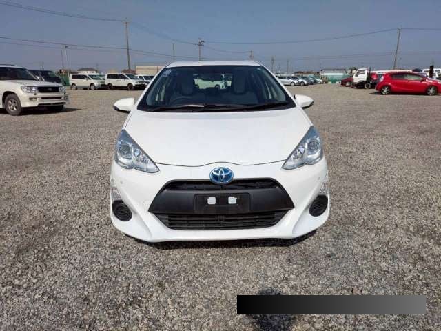2015 Toyota Aqua thumbnail