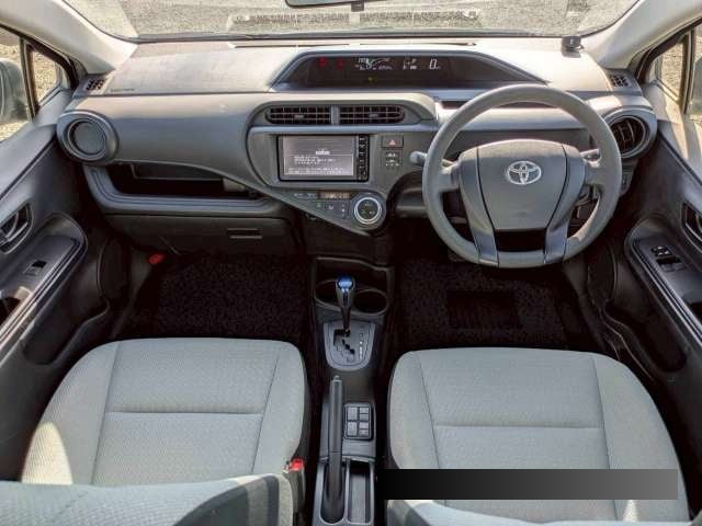 2015 Toyota Aqua thumbnail