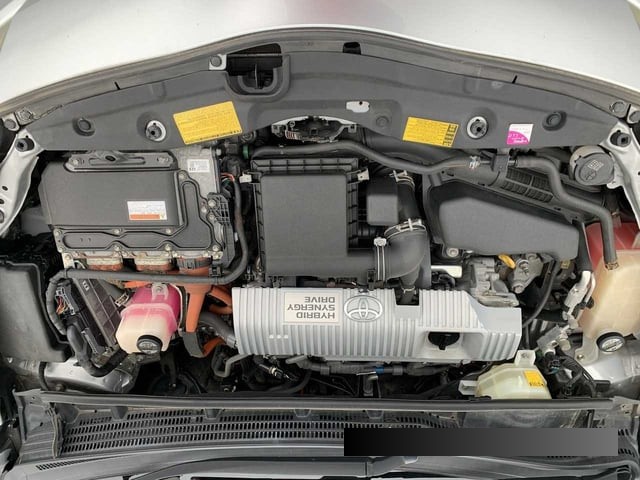 2014 Toyota Prius thumbnail