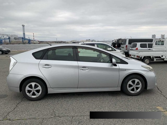 2014 Toyota Prius thumbnail