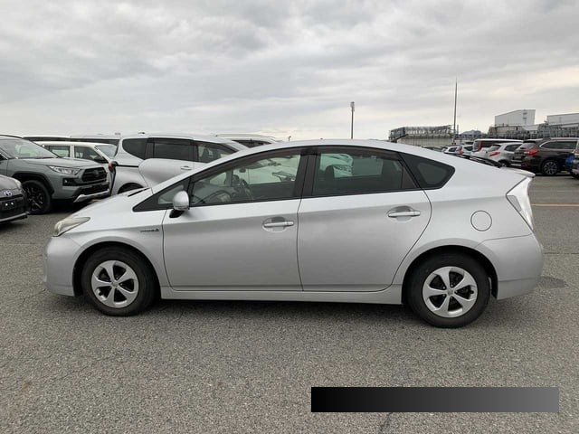 2014 Toyota Prius thumbnail
