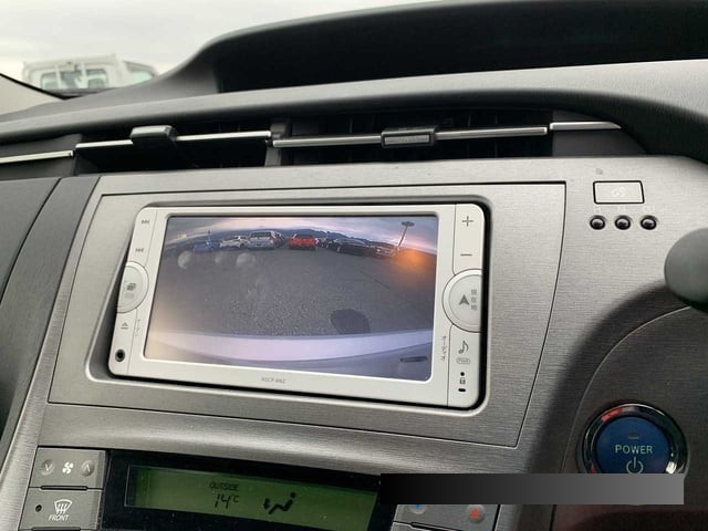 2014 Toyota Prius thumbnail