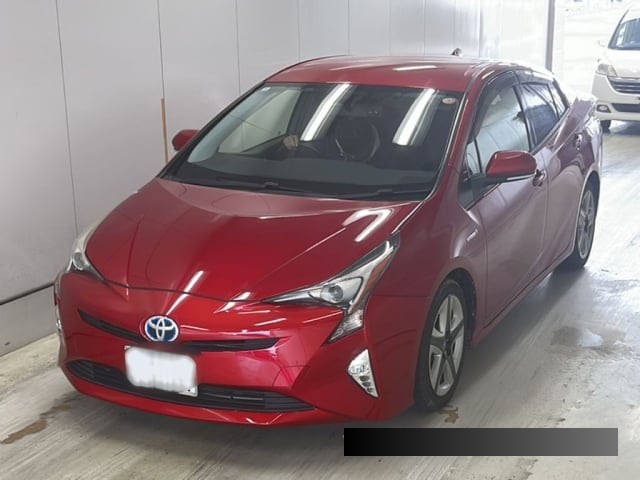 2016 Toyota Prius thumbnail