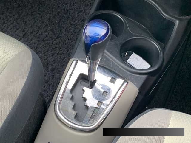 2013 Toyota Aqua thumbnail