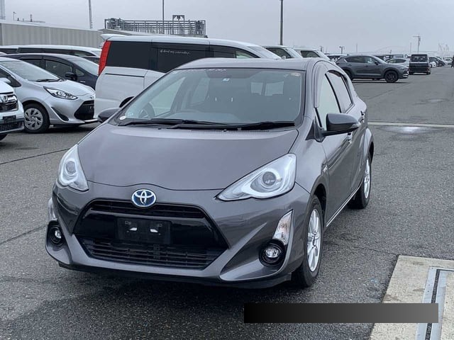 2015 Toyota Aqua thumbnail