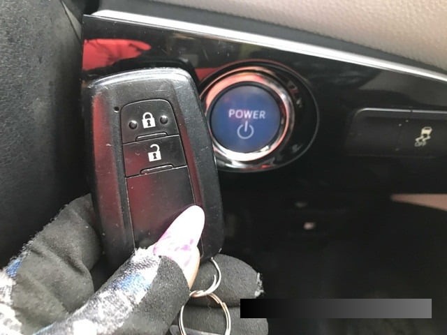 2016 Toyota Prius thumbnail