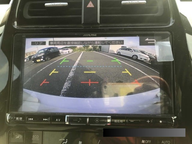 2016 Toyota Prius thumbnail