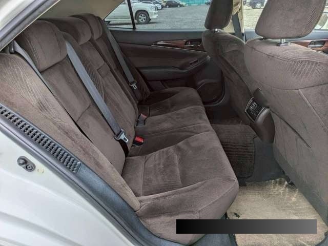 2015 Toyota Crown thumbnail