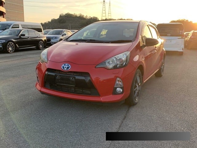 2012 Toyota Aqua thumbnail