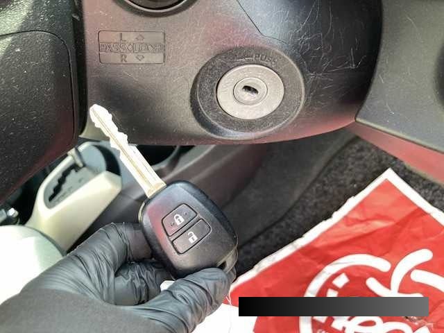 2012 Toyota Aqua thumbnail