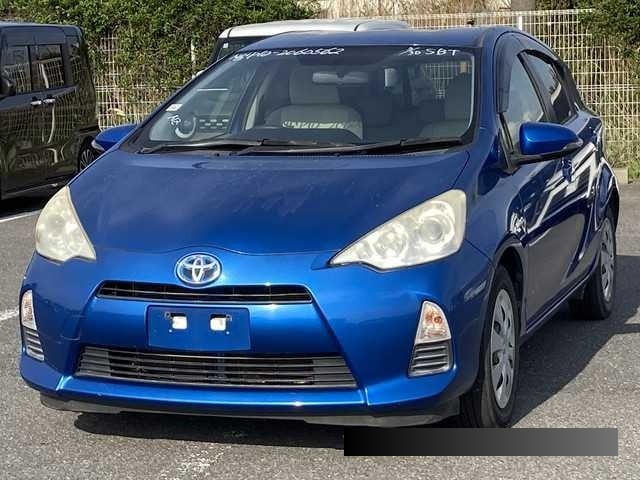 2012 Toyota Aqua thumbnail