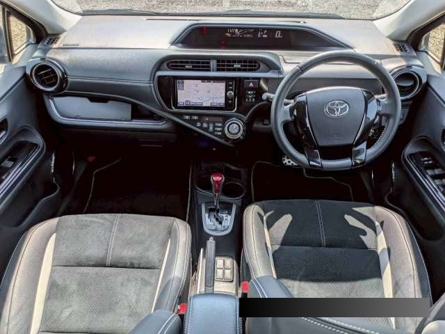 2015 Toyota Aqua thumbnail