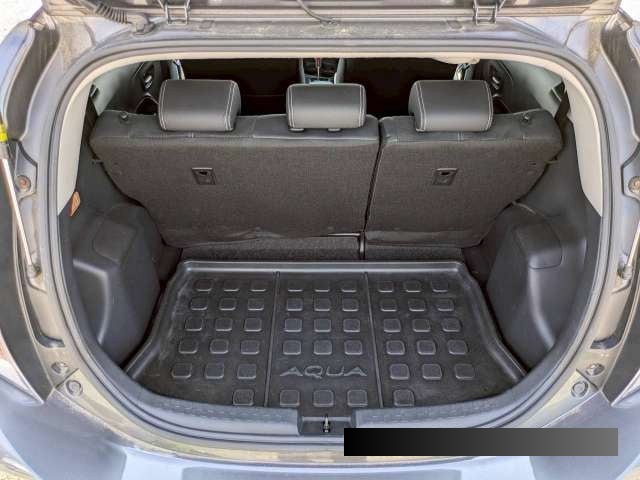 2015 Toyota Aqua thumbnail