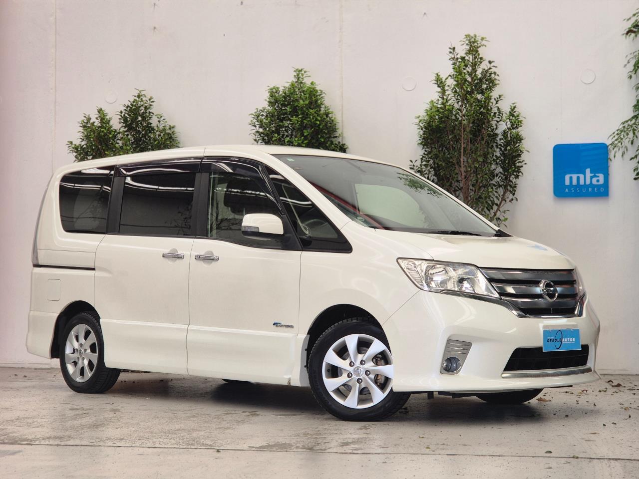 2013 Nissan Serena thumbnail