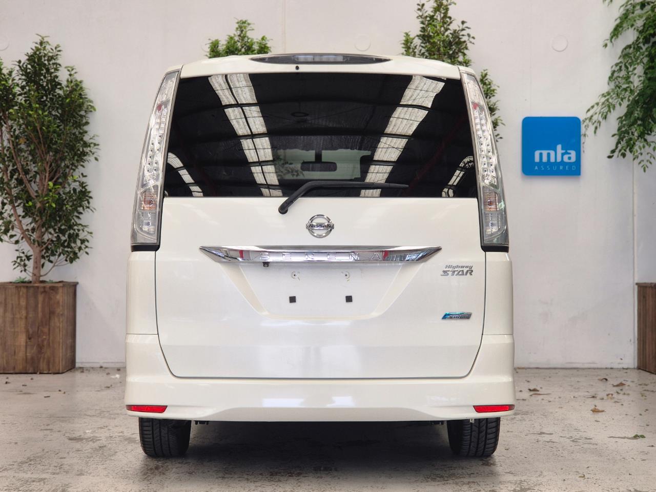 2013 Nissan Serena thumbnail