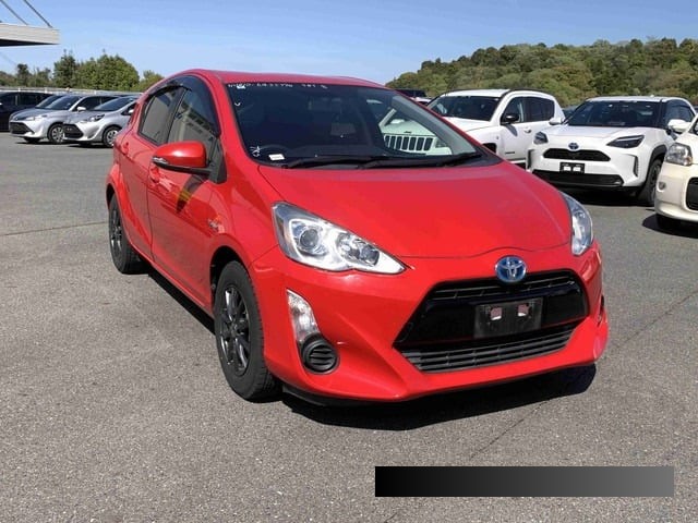 2015 Toyota Aqua thumbnail